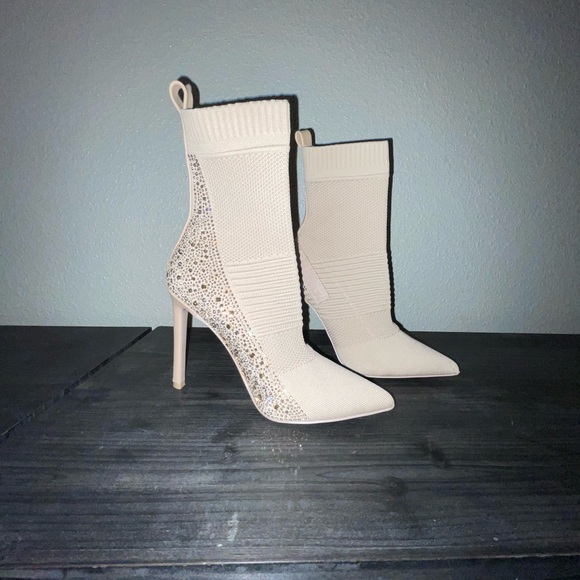 Tan Steve Madden Booties - Picture 1 of 5